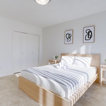 Spacious 2 Bedrooms Apt @Crystal City With Gym 알링턴 외부 사진