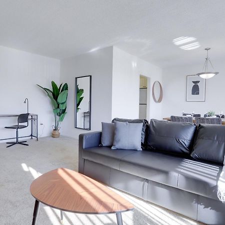 Spacious 2 Bedrooms Apt @Crystal City With Gym 알링턴 외부 사진