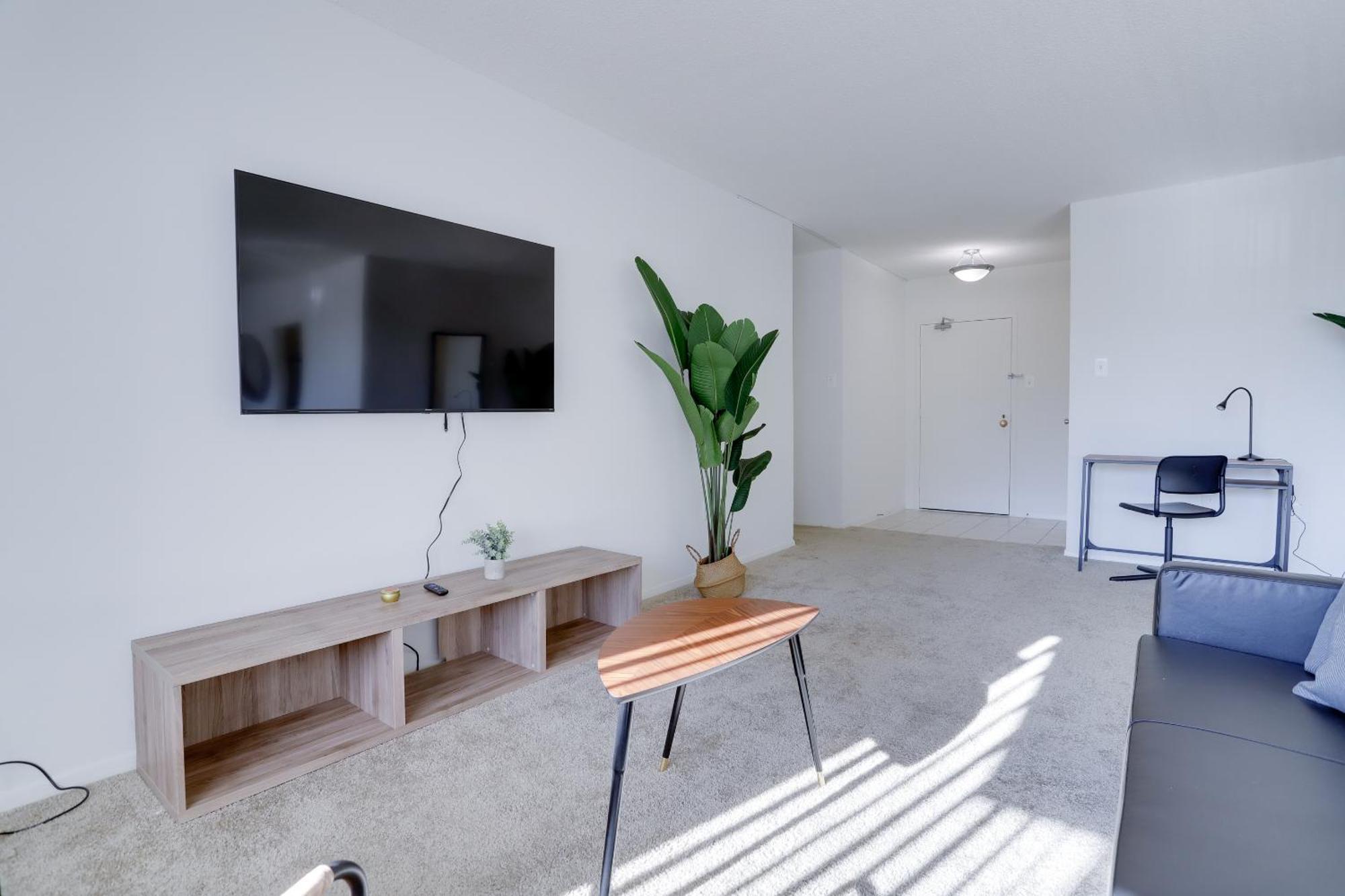 Spacious 2 Bedrooms Apt @Crystal City With Gym 알링턴 외부 사진