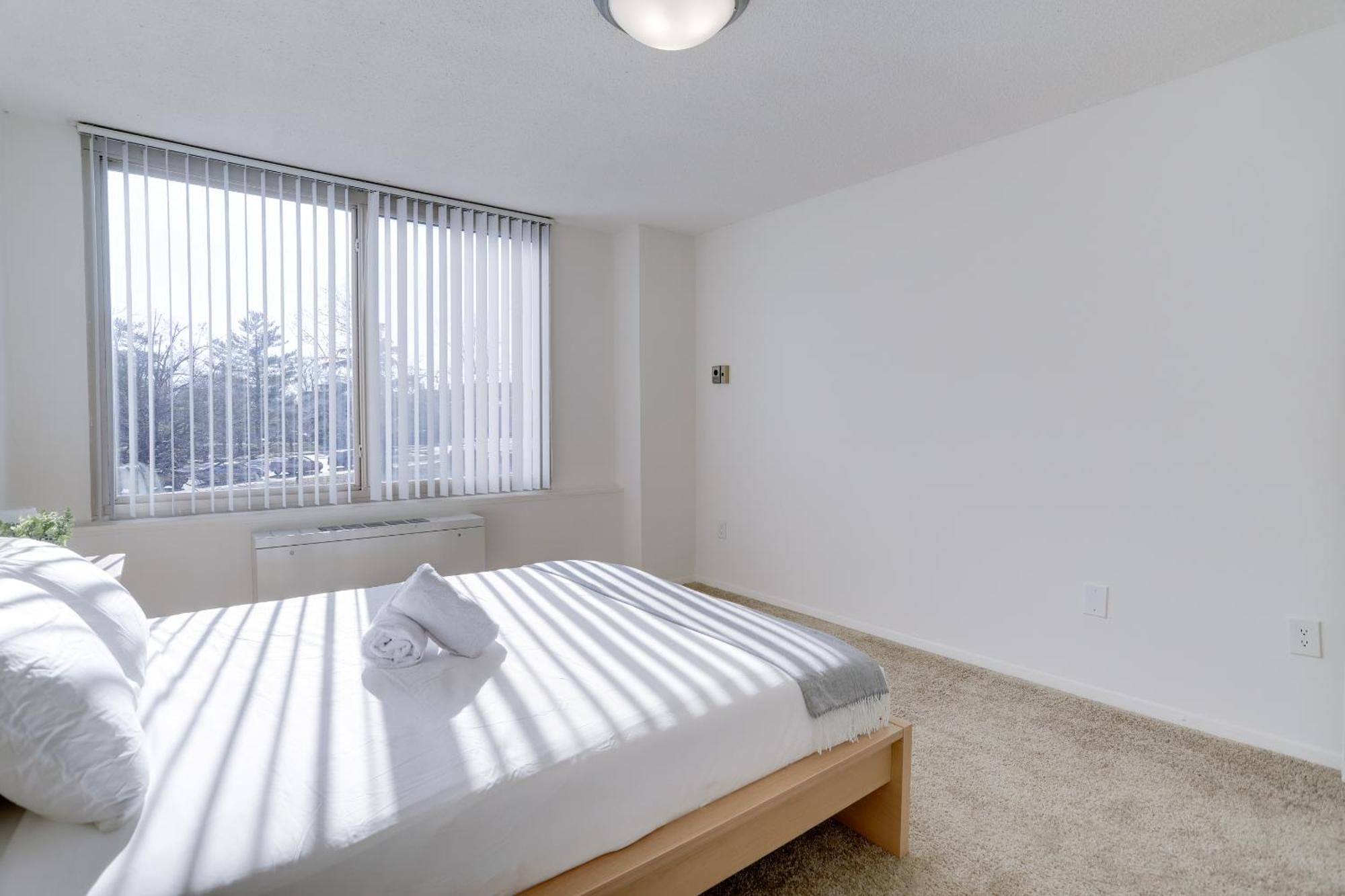 Spacious 2 Bedrooms Apt @Crystal City With Gym 알링턴 외부 사진